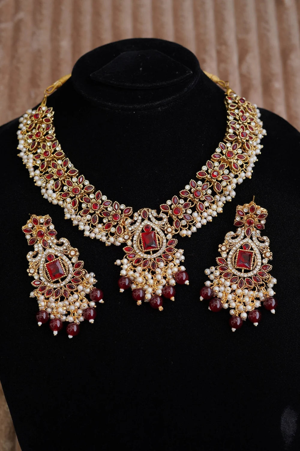 Royal Blossom Gems Necklace Set